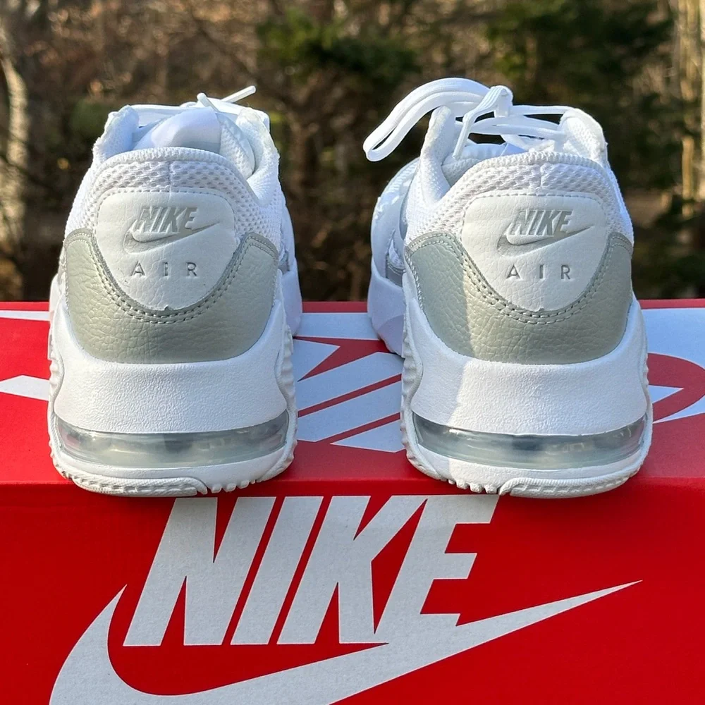 Nike Air Max Excee Low Womens 10 Mens 8.5 All White Lifestyle Casual Sneaker NEW